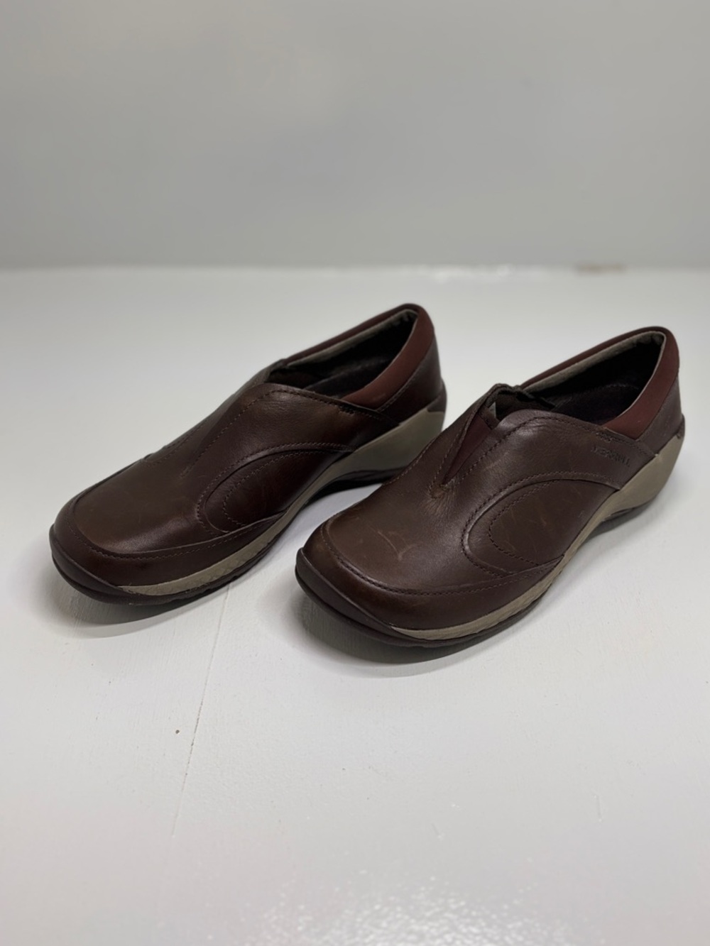 Merrell Women’s Espresso Brown Leather Slip-On Comfort Shoes Air Cushion Size 5 - Picture 2 of 13